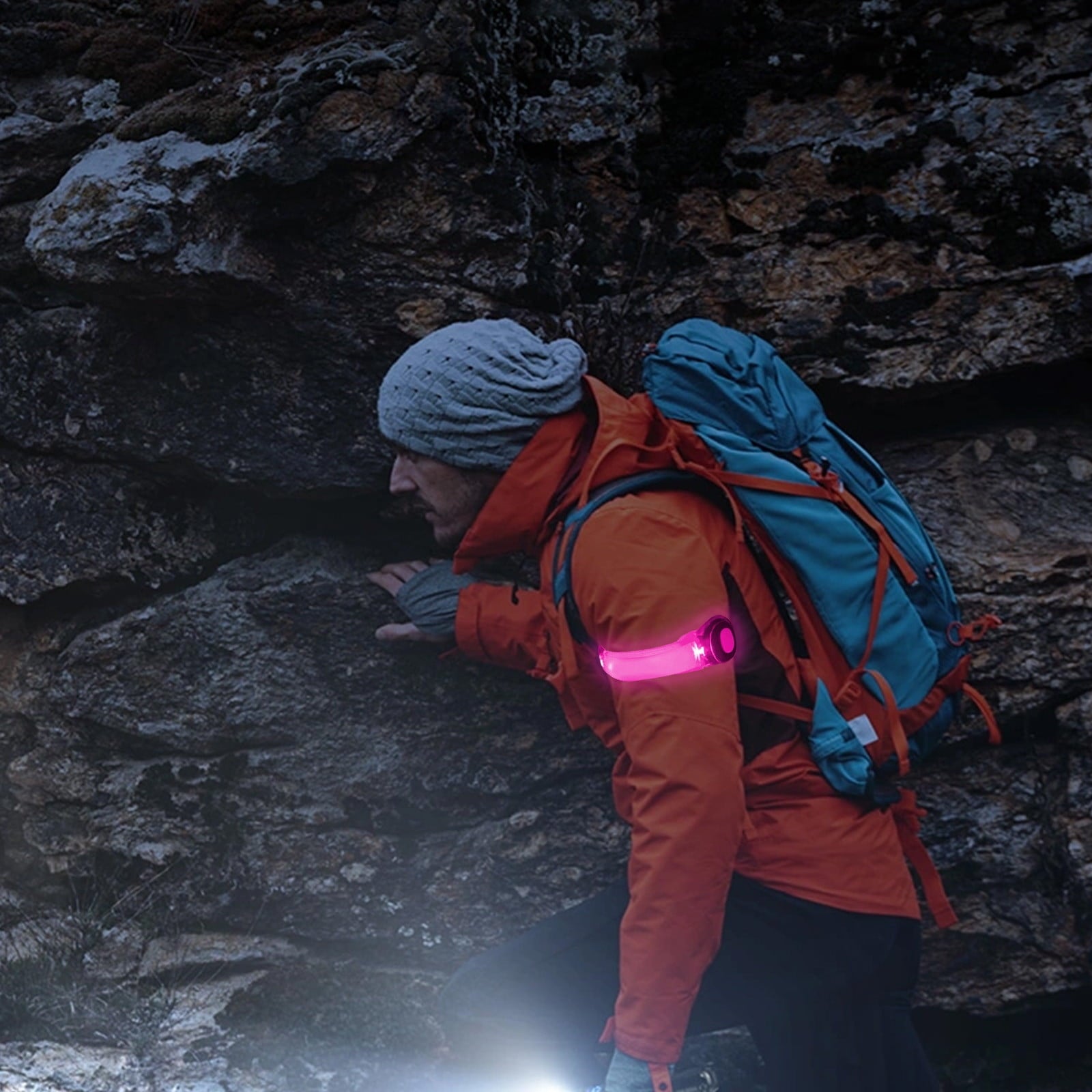 hengsof Light Up LED Armband for Running Walking at Night,Reflective Arm Bands for Runners, High Visibility Night Running Safety Gear Adjustable Running Women Men Kids